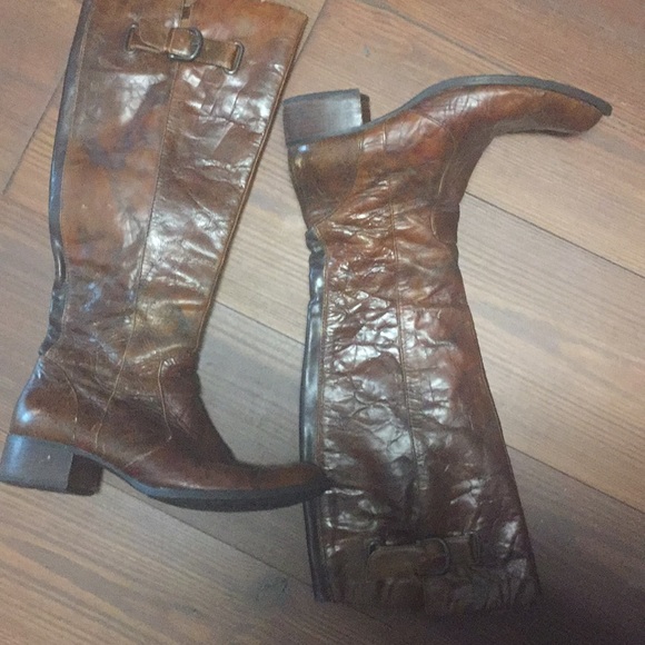 Shoes - Brown boots size 8 ON HOLD -HURRICANE